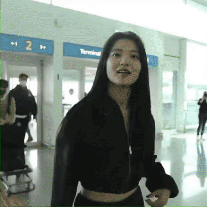  마스크 또 까먹은 김태리