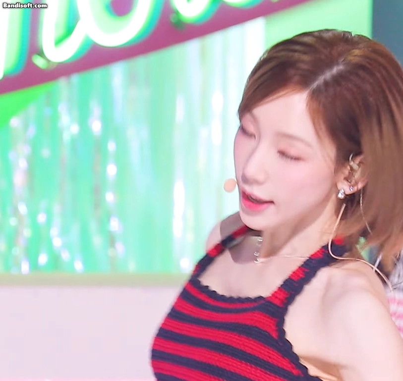  소녀시대 태연 220821 페.이스캠 무대 움짤 mp4