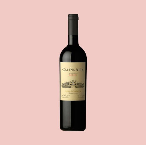 카테나 와이너리에서 오랜 전통과 노하우를 바탕으로 정성스럽게 양조되는 이 와인은 세계적인 와인 애호가들에게 높은 평가를 받고 있는 카테나 알타 말벡 와인을 소개합니다.