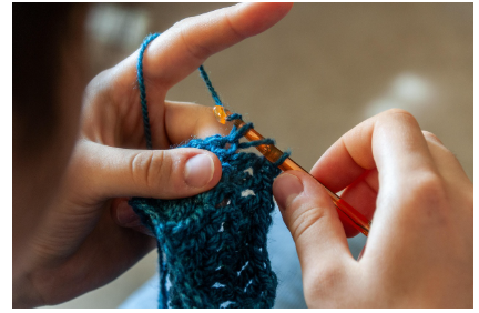 “처음 시작하는 DIY 공예: 레진, 뜨개질, 가죽공예 입문 가이드”