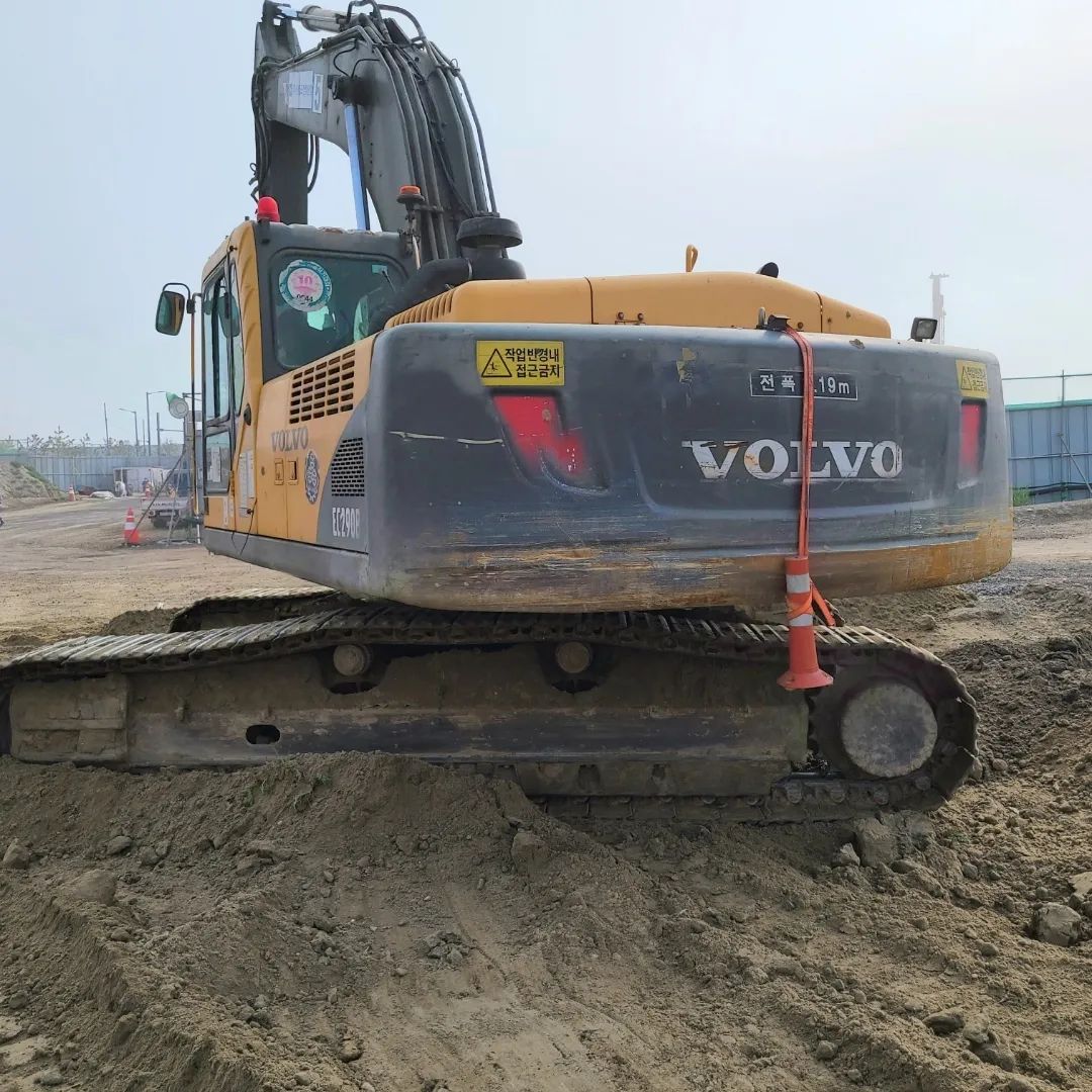  볼보 VOLVO  EC290B모델 2012년식 4300만원 판매합니다