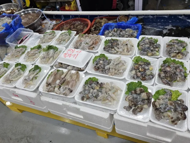 당진 장고항 실치회 수산물유통센터 봄 제철 음식 현지 맛집