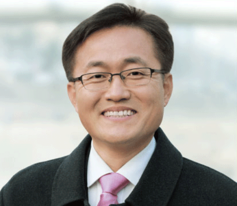  정치인 최홍재 나이 고향 학력 이력 프로필