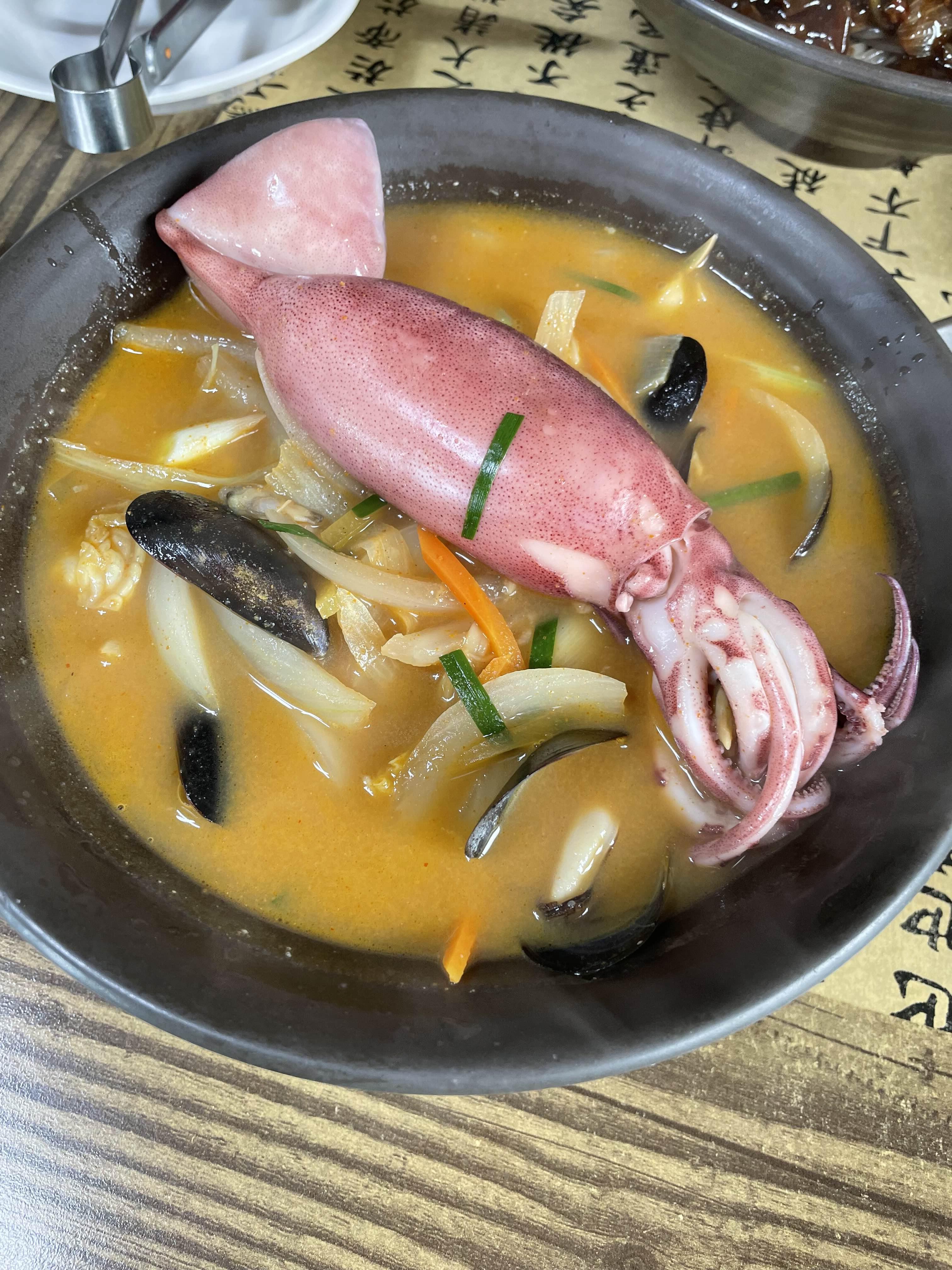  남해 통오징어가 들어간 짬뽕 맛집!! "수메밀짜장" 내돈내산 솔직후기
