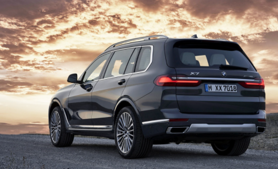 BMW X7 후면