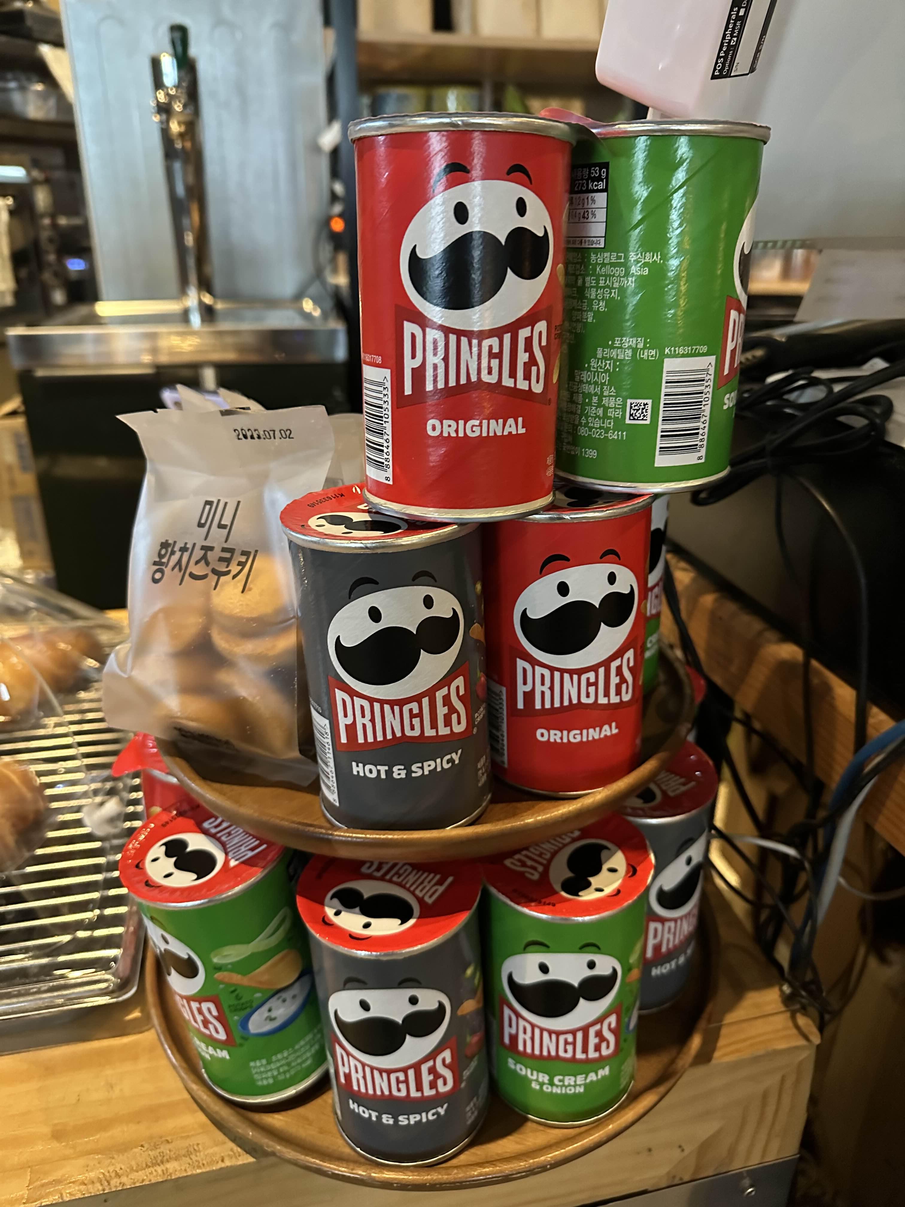 무려 연중무휴 24시간 운영하는, 11