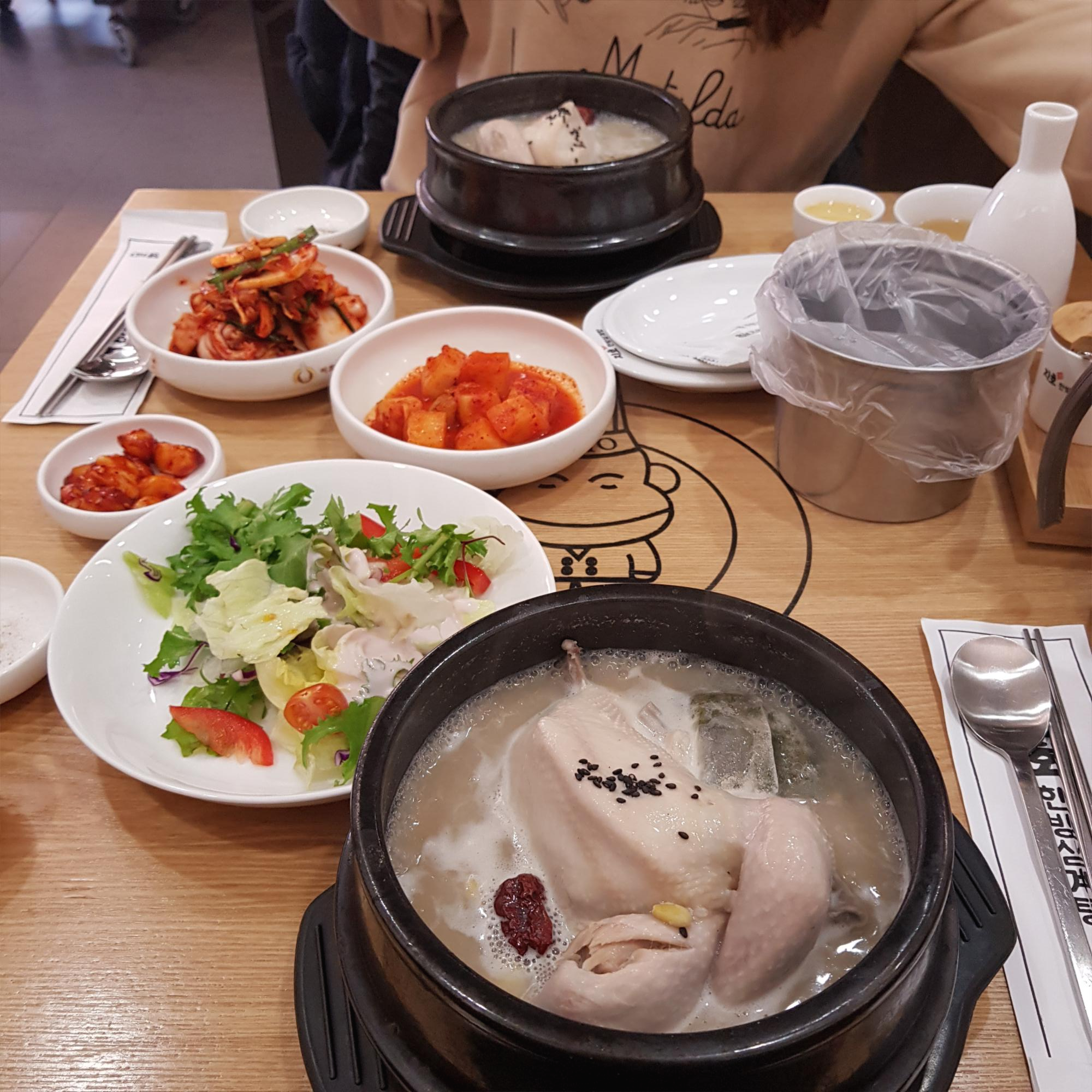  하남맛집 '지호한방삼계탕' 몸보신에는 인삼주 한잔에 건강한방삼계탕(14.0)