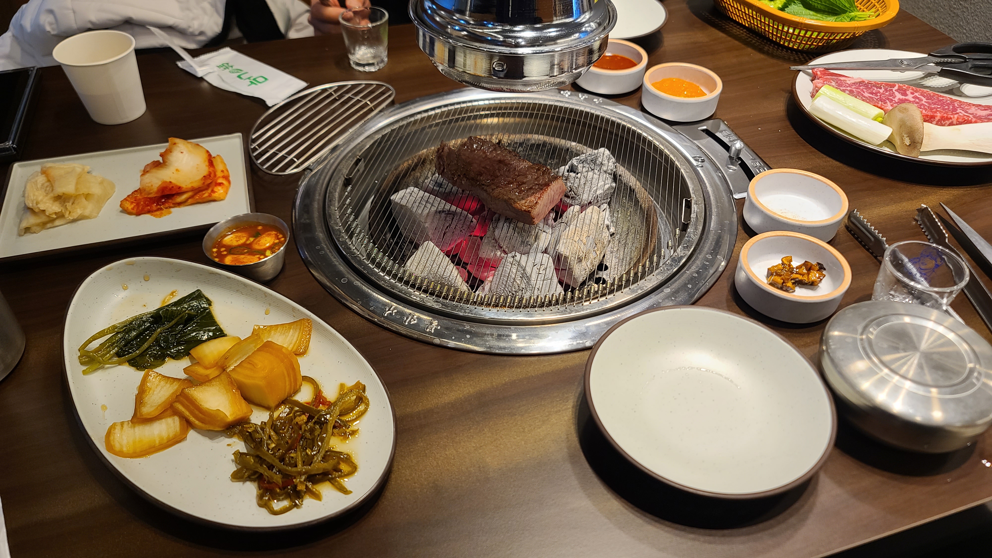 육돈숯불구이 이미지