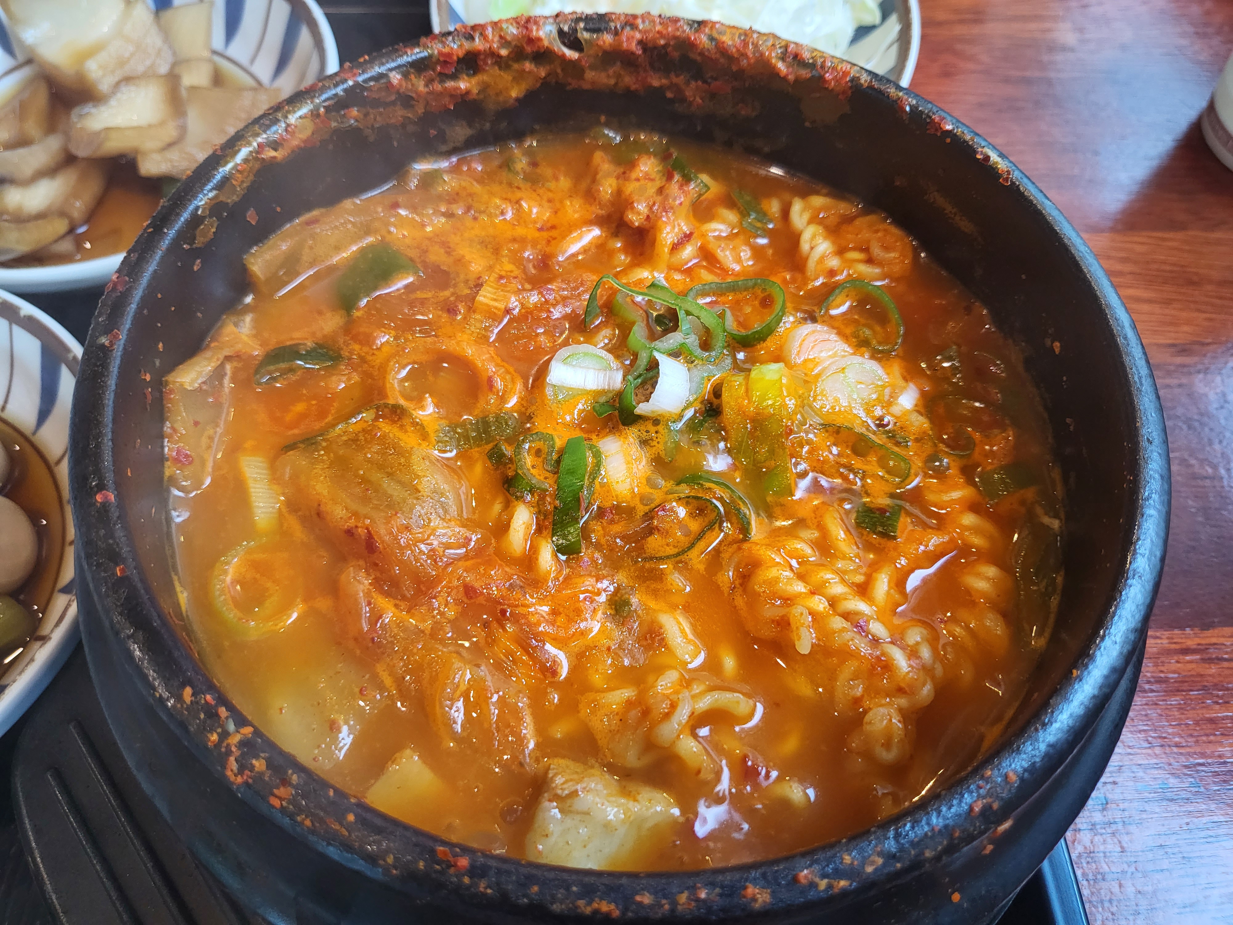 고니돈육 - 김치찌개 클로즈업