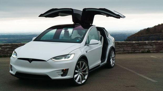 테슬라(Tesla)&#44; 미국에서 가격대를 낮춘 Model S 세단과 Model X SUV 출시