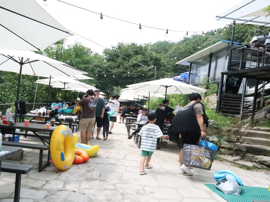 청운쉼터카페-물놀이계곡_01