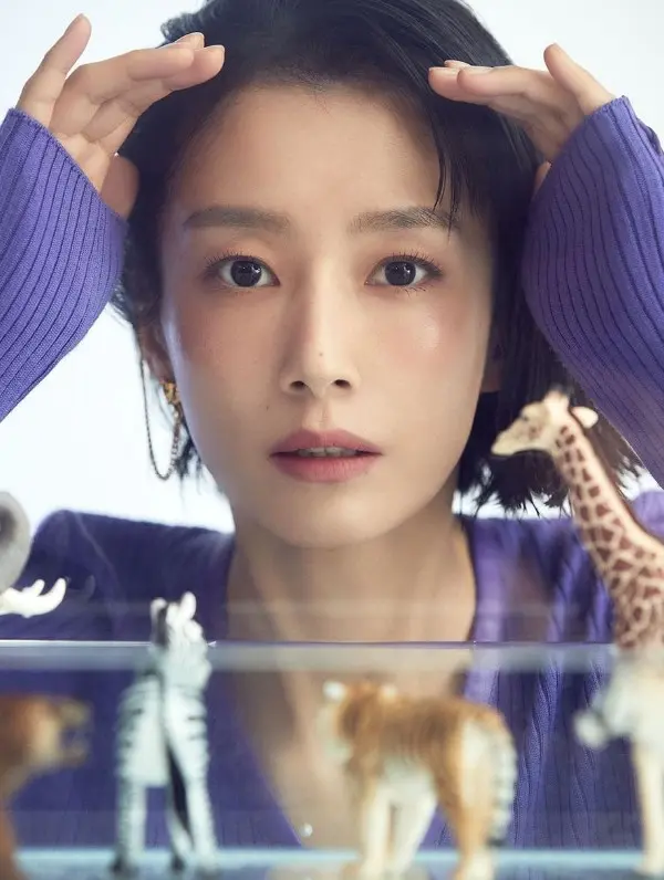  무빙 다방 레지 황지희 역할 곽선영 배우 인스타 키 mbti 출연작품 알아보기