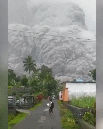 인니 자바섬 화산 분출