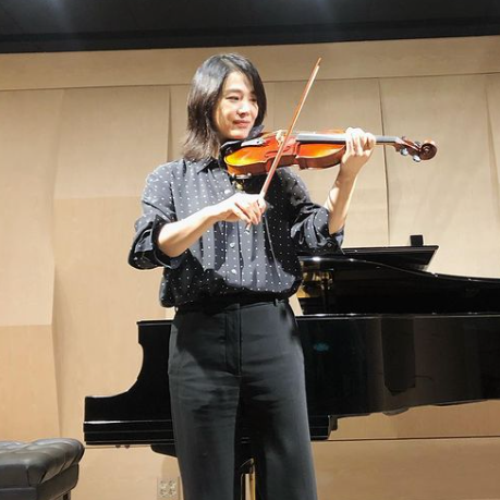 김현주-바이올린-키는-셀카