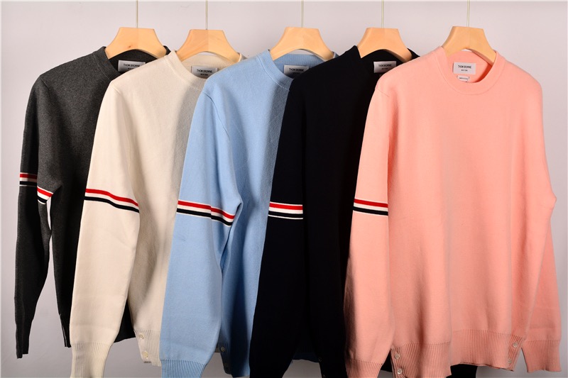  [THOM BROWNE] 톰브라운 코튼 밀라노 스티치 스트라이프 암밴드 크루넥 니트 스웨터 (5 COLOR)