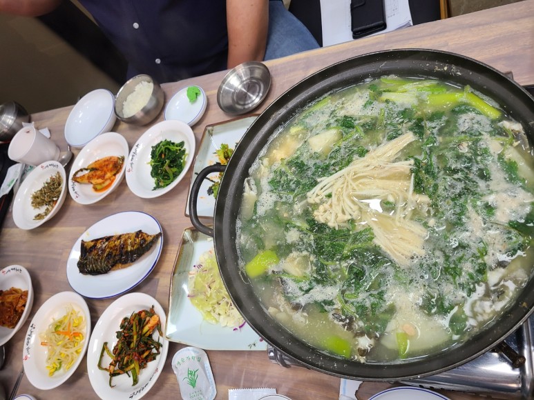  해남 맛집 봄철보양식 도다리쑥국이 맛있는 태평양 횟집