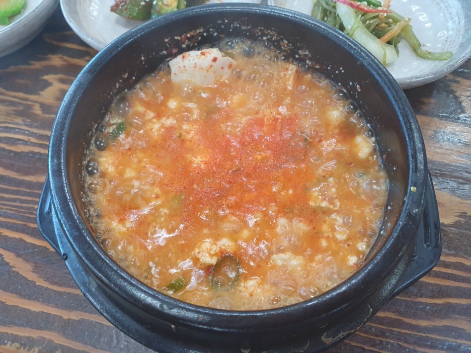  경주 아침식사~얼큰한 순두부찌개로 든든한 하루를!!