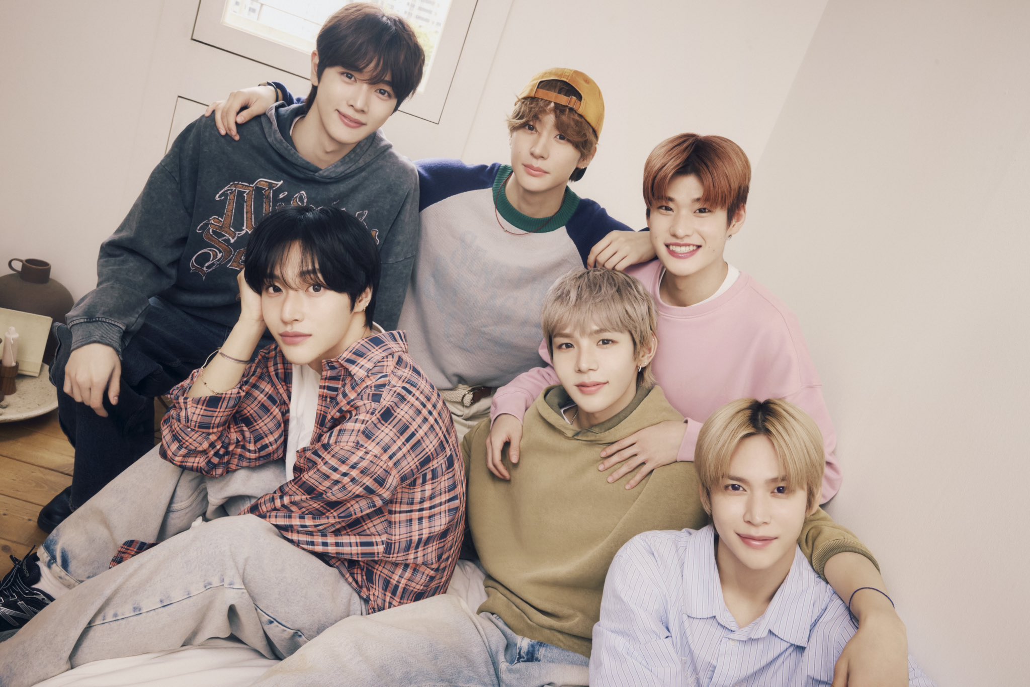 20241101에뛰드트위터공계가족사진