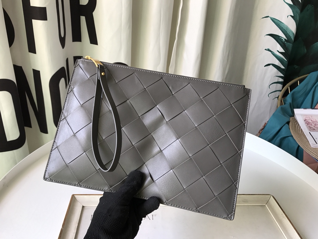  [BOTTEGA VENETA] 보테가 베네타 맥시 인트레치아토 클러치백 (4 COLOR)