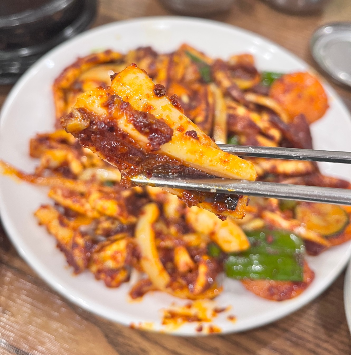 초가식당 오징어볶음