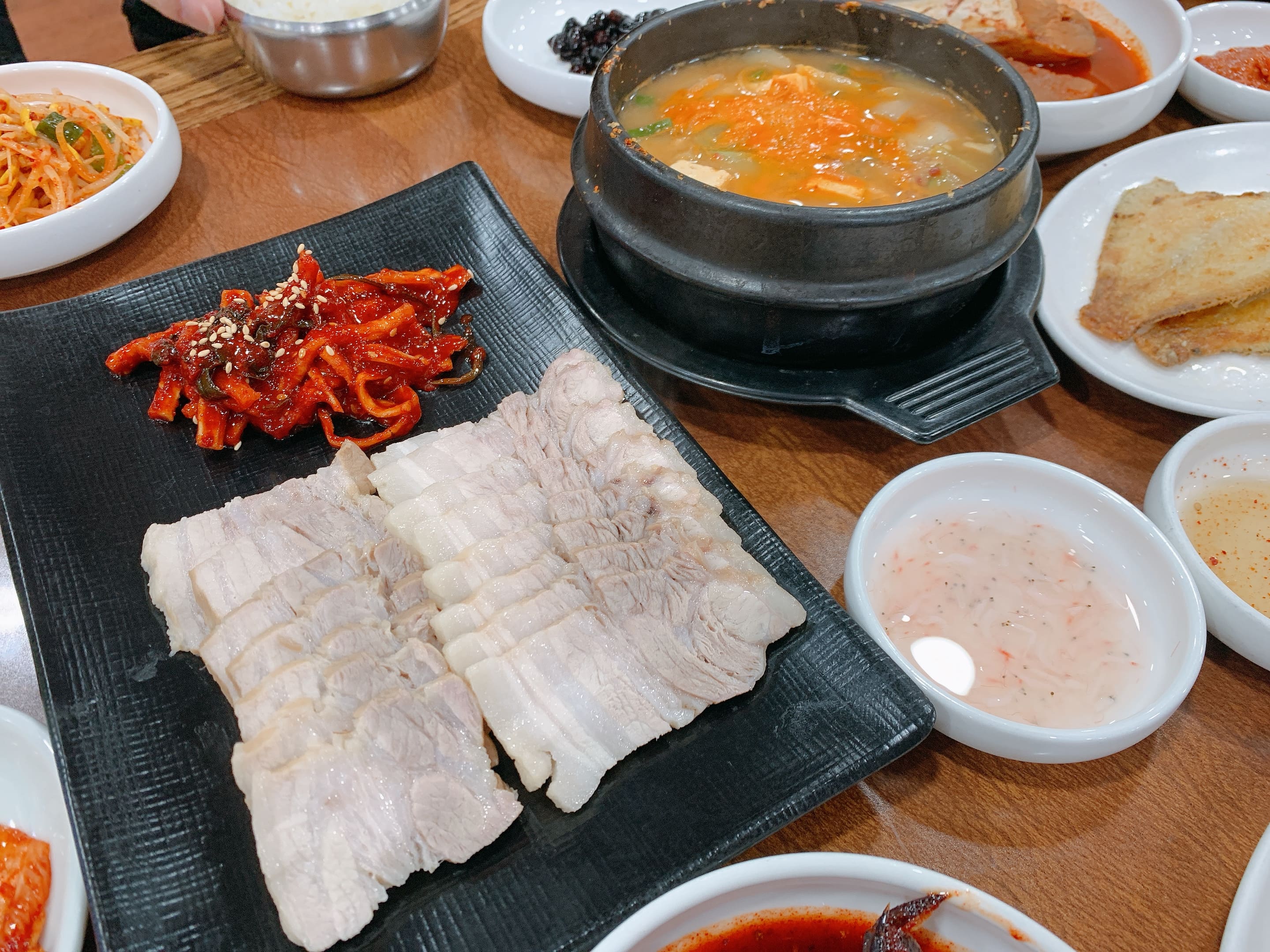 촌마을 쌈밥 보쌈 보쌈2인분
