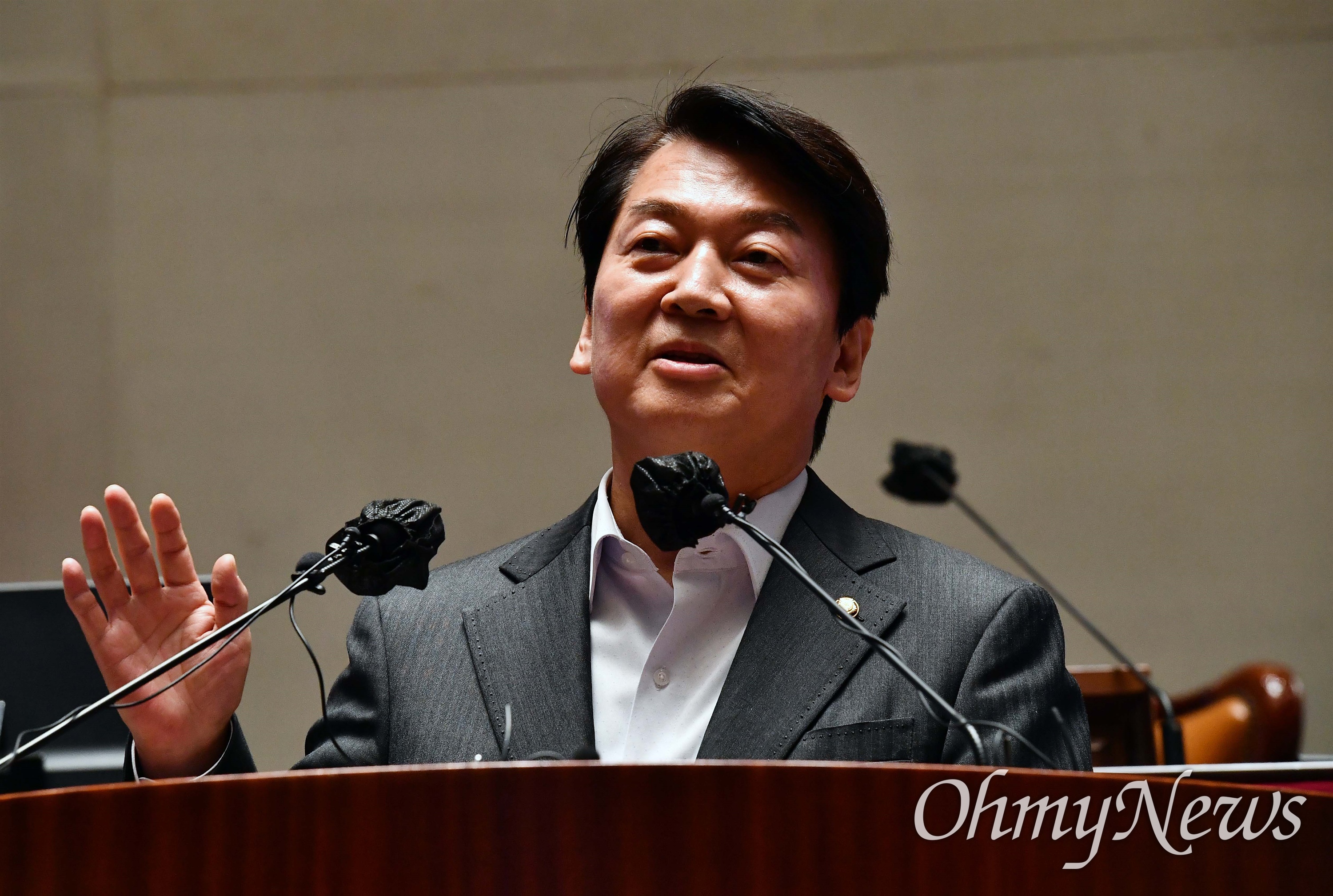  "전기·물 세계에서 제일 펑펑 쓴다" 안철수 발언 '대체로 거짓' [오마이팩트]