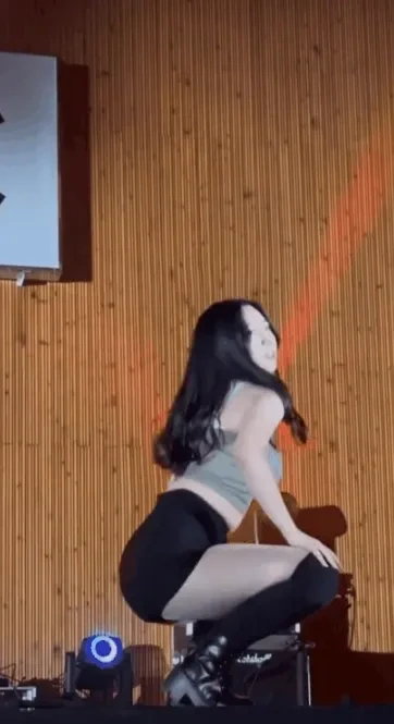 예전과는 차원이 다른 요즘 여ㄱ생 댄스부 근황 ㄷㄷㄷㄷ 4