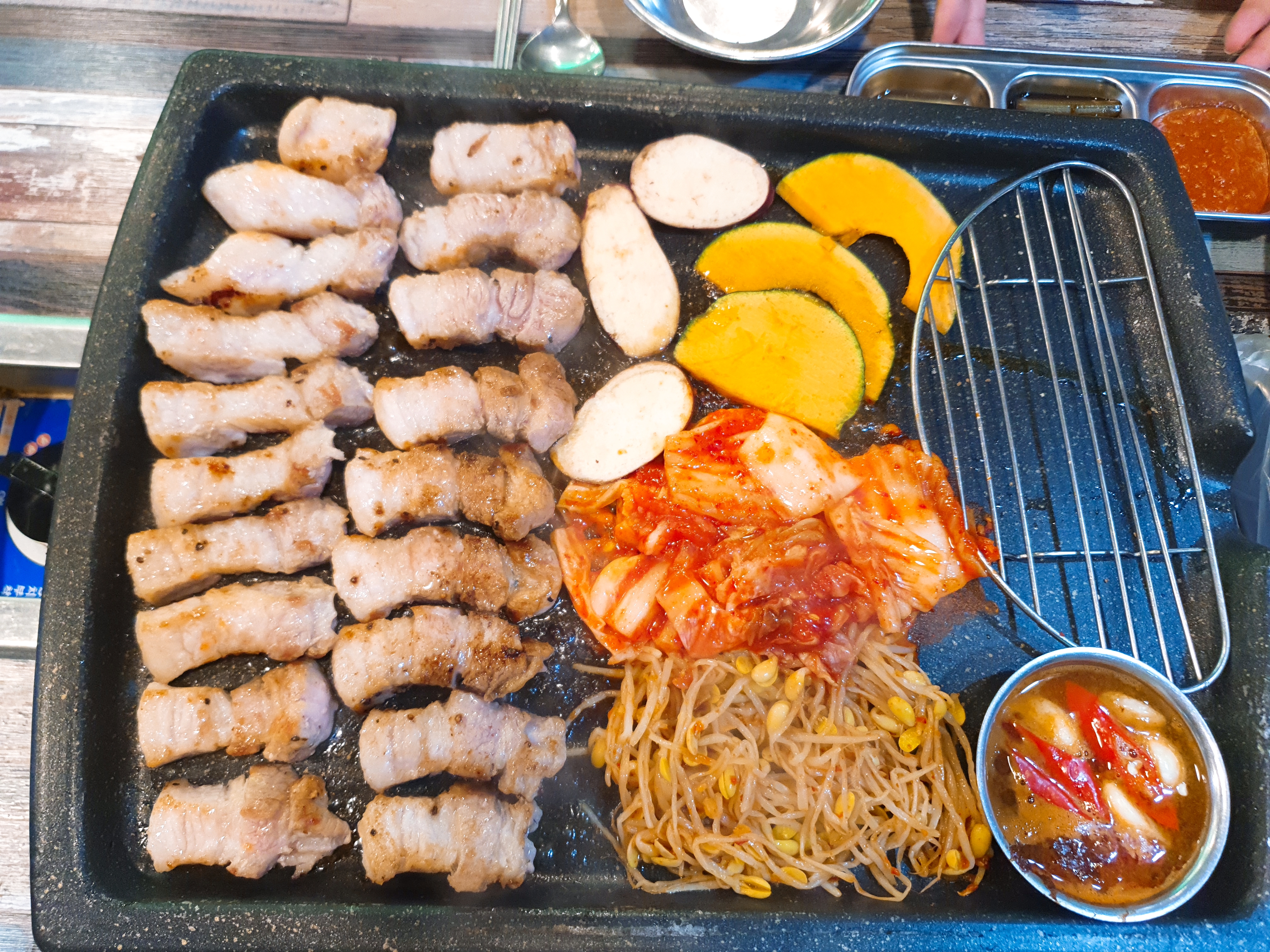  삼겹 한판 맛집 부산 사상 황제암돼지