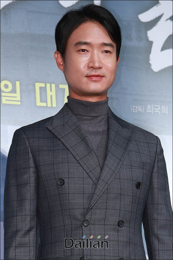 조우진 남자배우상 과거 결혼 아내 18