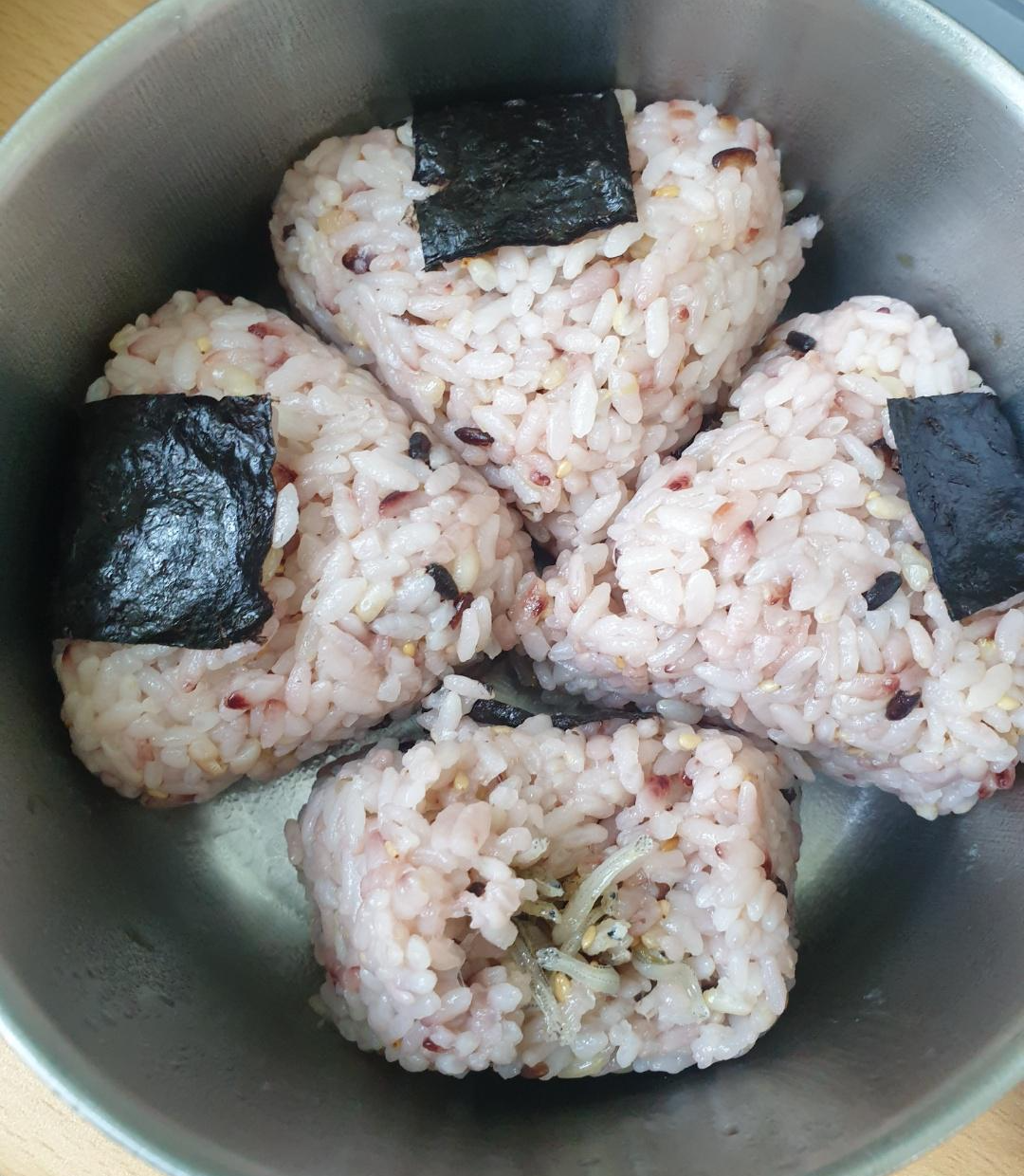  [도전 레시피] 도시락 오니기리 멸치, 참치 삼각김밥만들기(틀, 김, 간단 아침 메뉴)