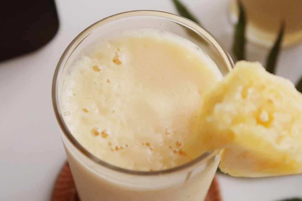 파인애플 주스 만들기바나나를 넣어 달달한 파인애플주스 만들기 8