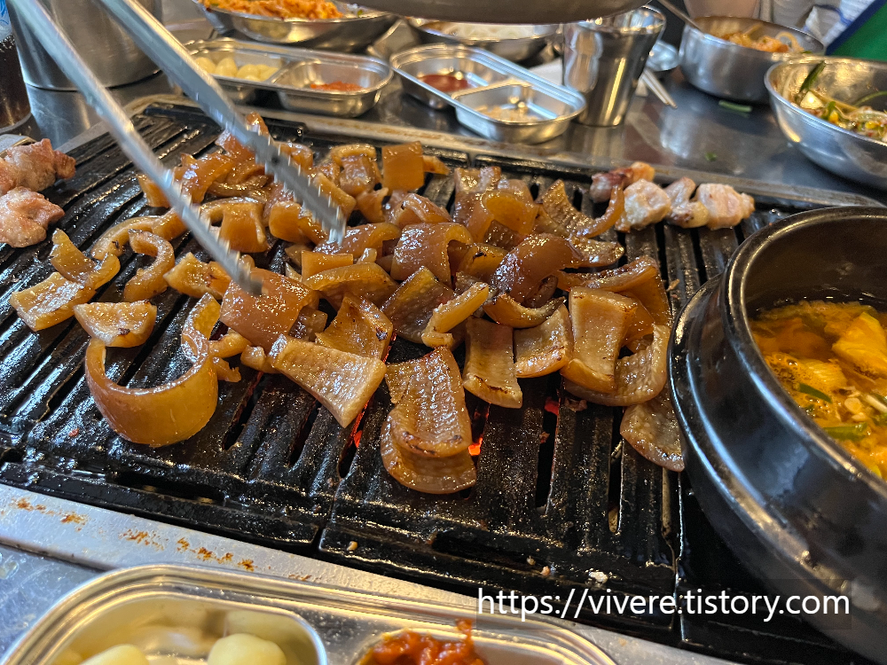 연탄생고기집 홍은점