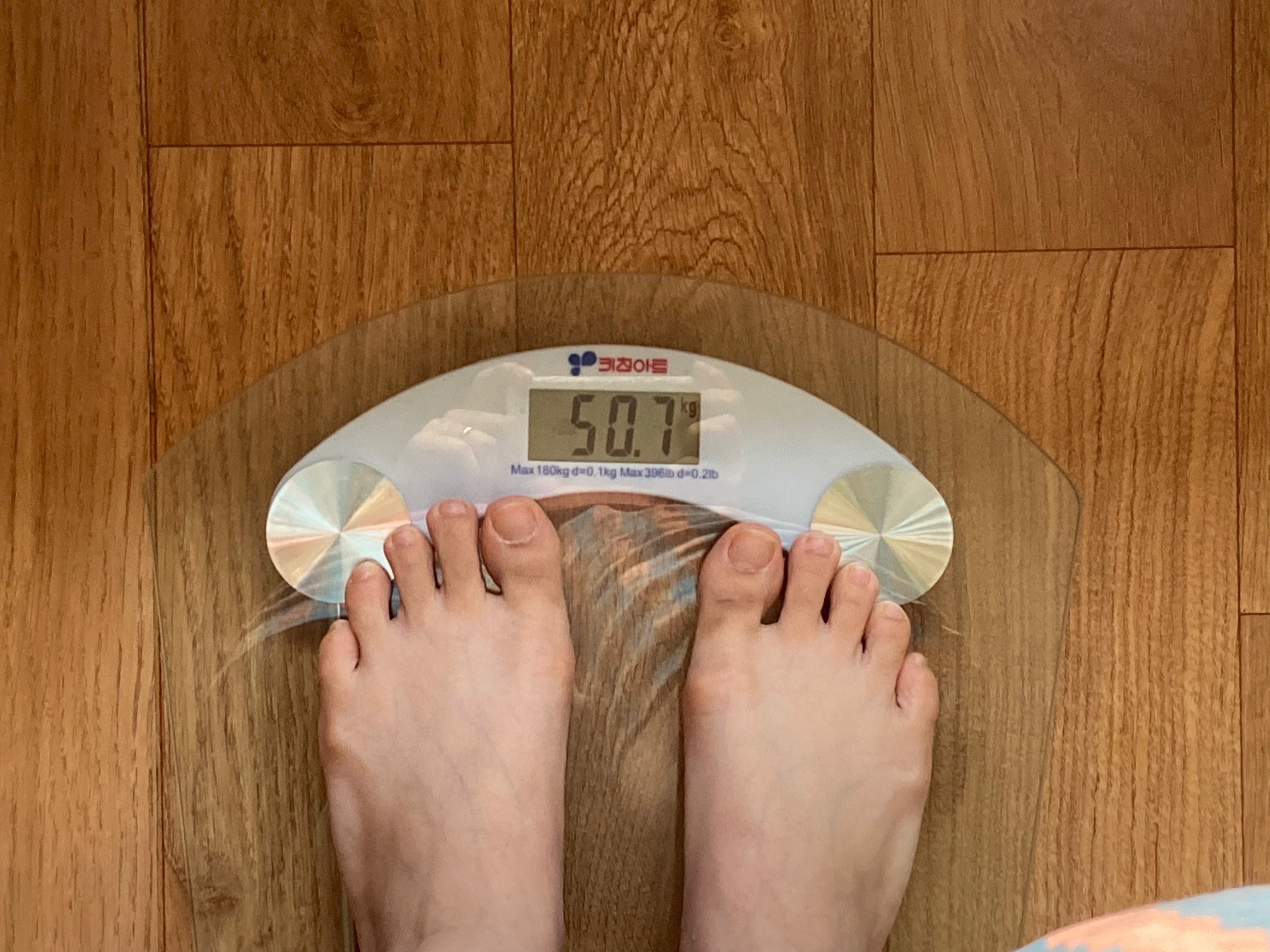  다이어트3일차 숀리바이크로 운동 중