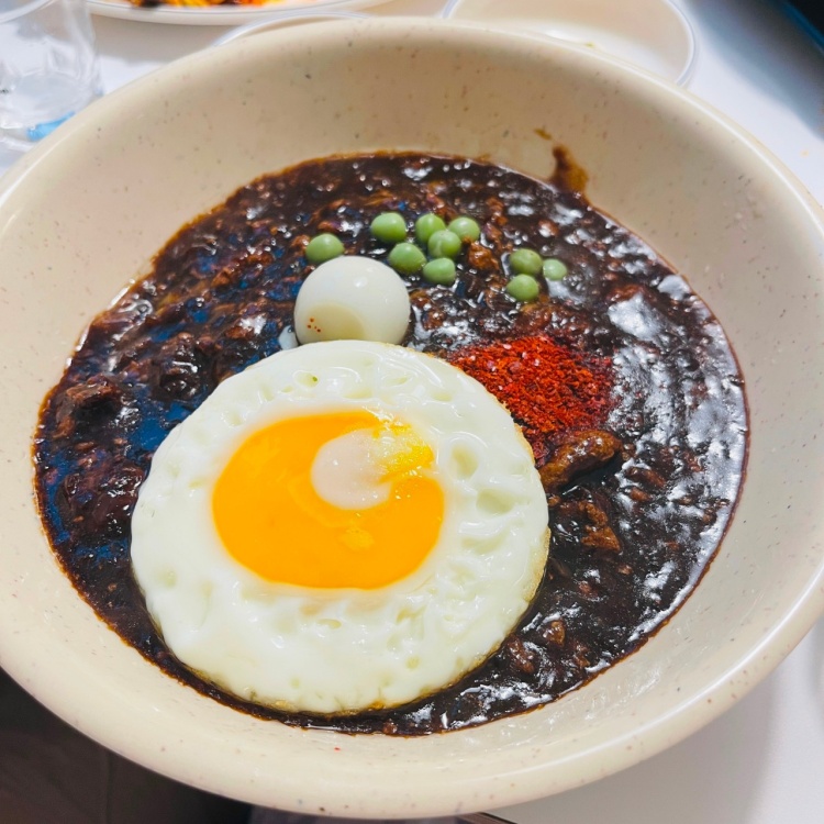 생방송오늘저녁 신당 신당역 고기에 유니짜장 조합 삼겹살 구이에 짜장면 맛집 추천