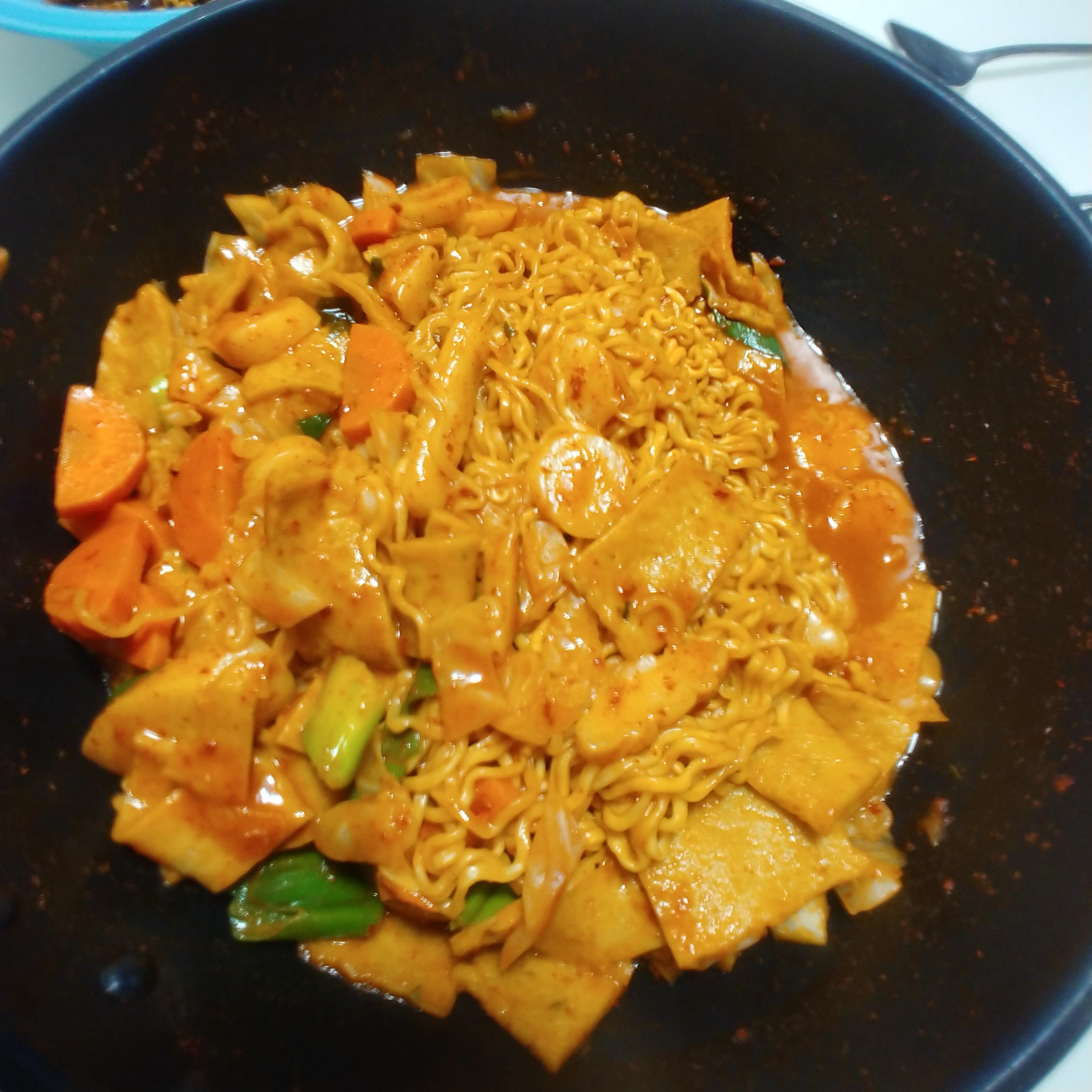  매콤달콤 맛있는 떡볶이 만들기