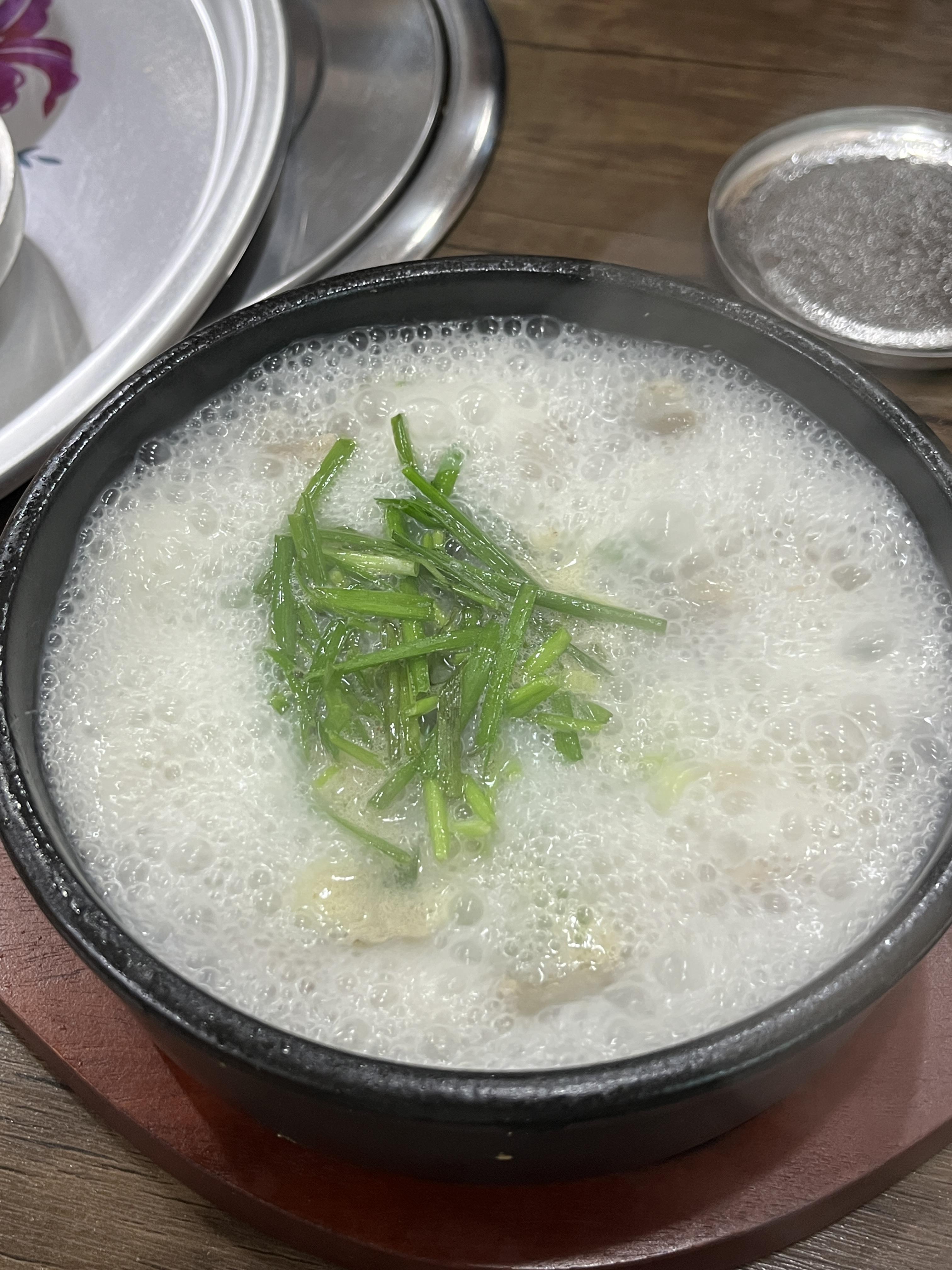 토박이돼지국밥 이미지