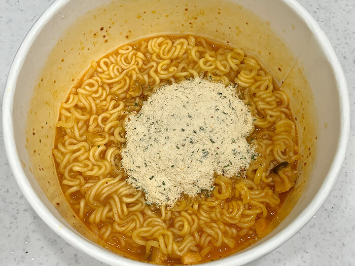 편의점-투움바-컵라면