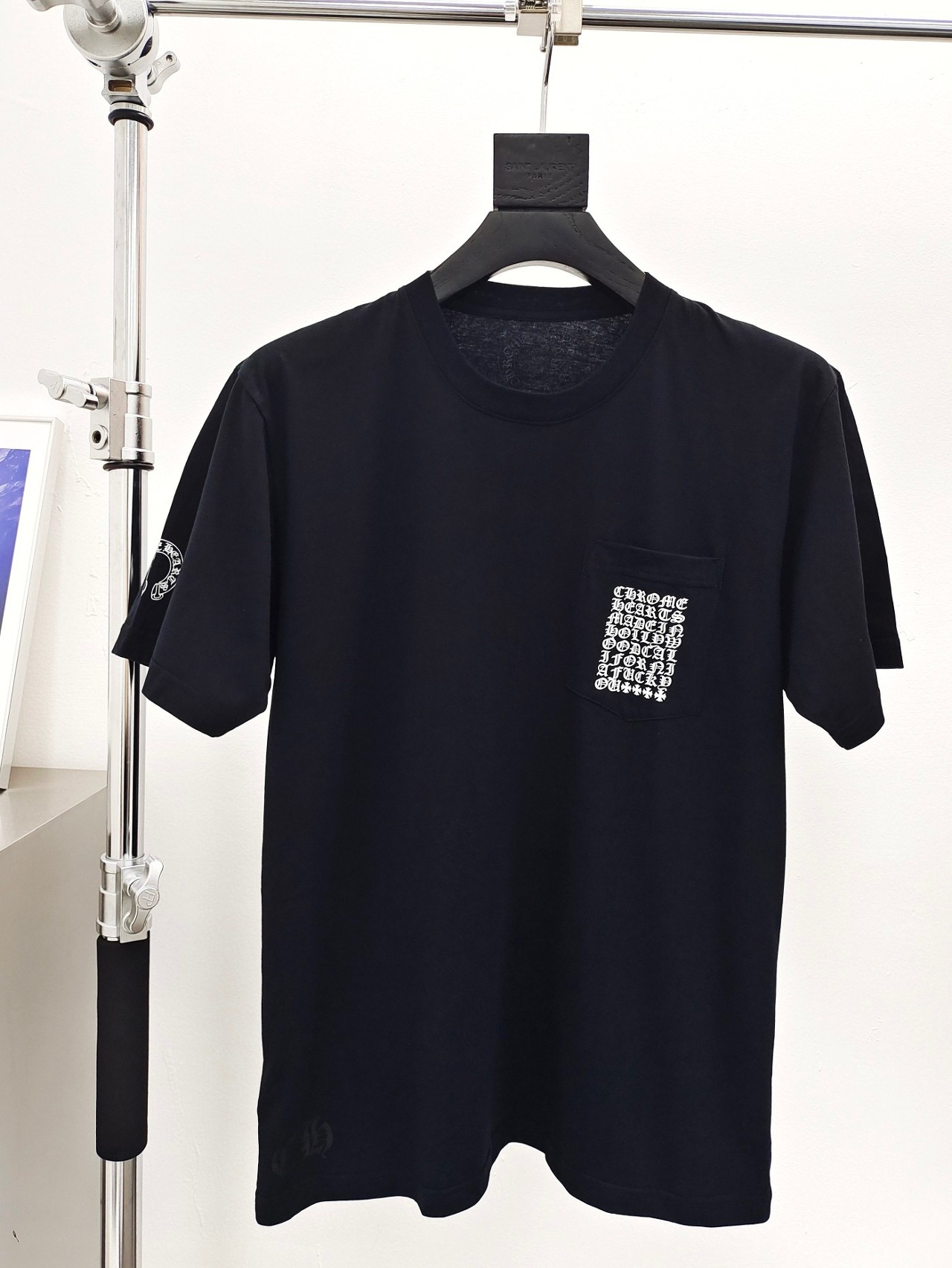  [CHROME HEARTS] 크롬하츠 멀티 로고 반팔 티셔츠 (2 COLOR)