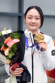 사대륙 김채연 금메달
