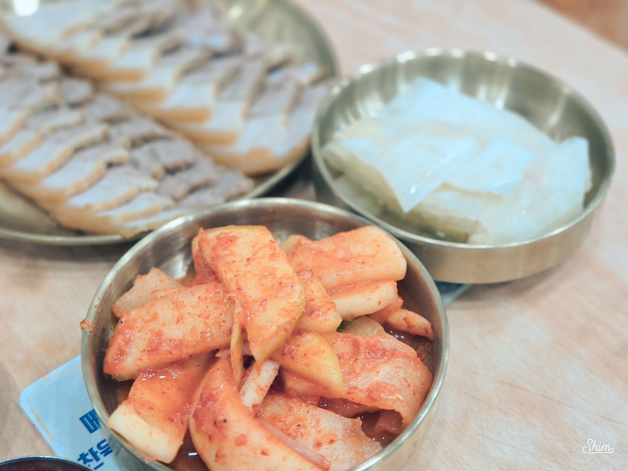 강계 봉진막국수 밑반찬으로 나오는 무김치