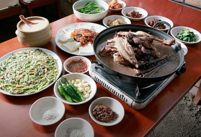 황금토종닭 이미지