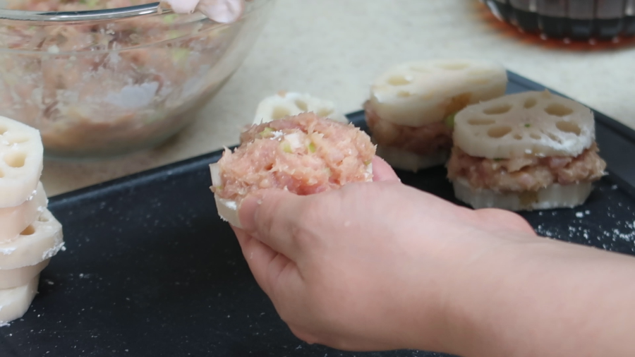 연근츠쿠네-츠쿠네-반죽-만드는방법-간장양념-일본요리