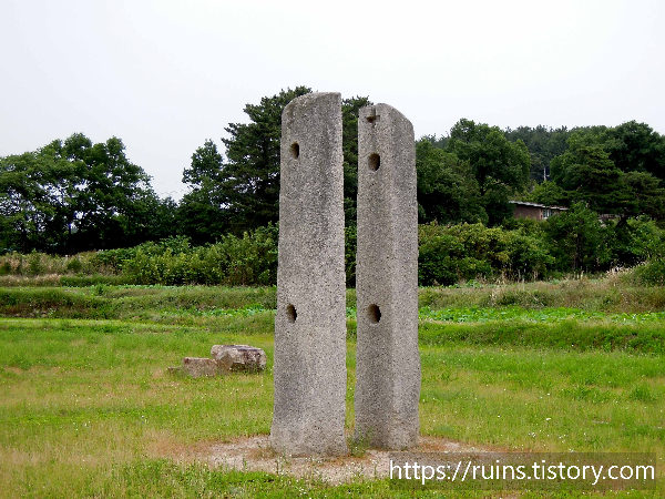 경주 남간사지 당간지주