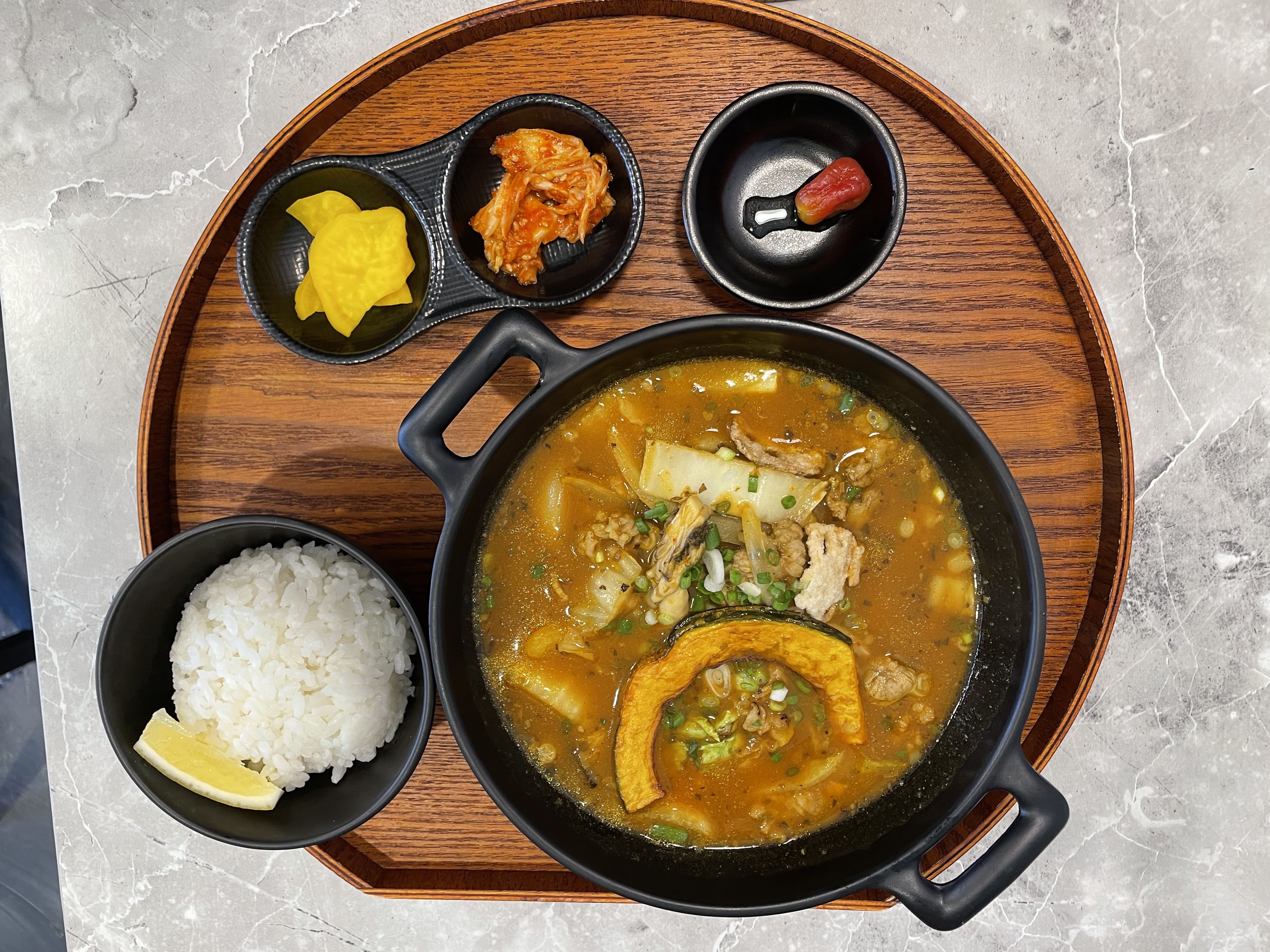  부산 해운대 미포 주변 분짜가 맛있는 스프카레 전문점 “월광주택”(주차,가격,메뉴)분위기도 최고