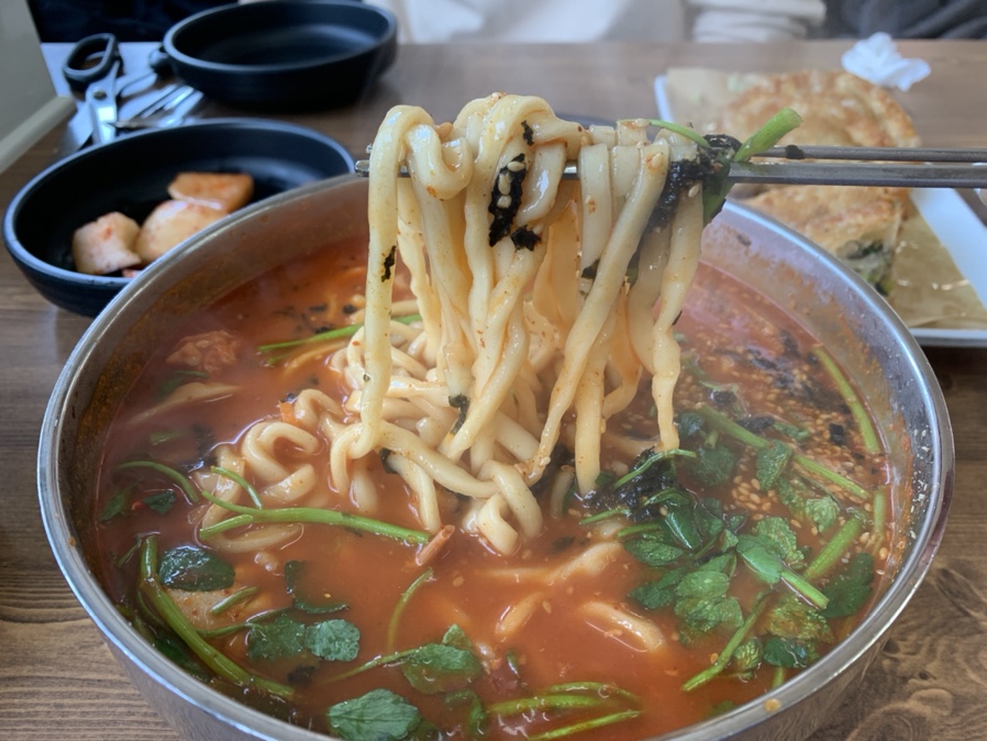 백일칼국수 이미지