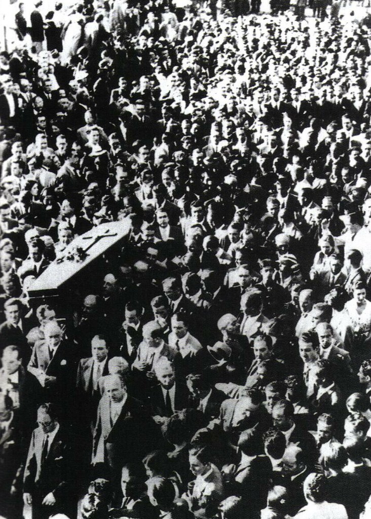 호세 칼보 소텔로의 장례식
