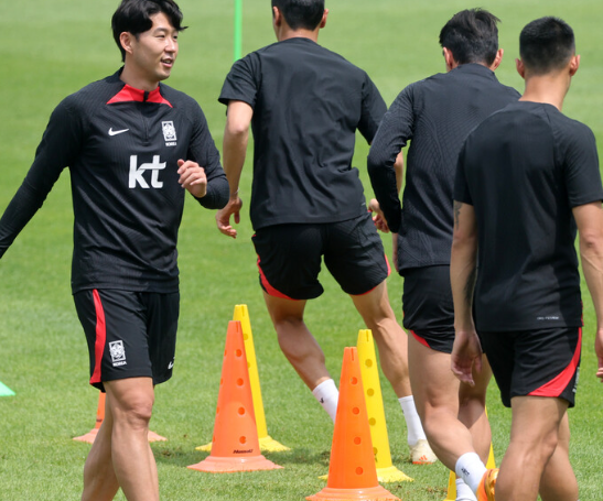  손흥민 수술로 6월 A매치 출전 불투명?