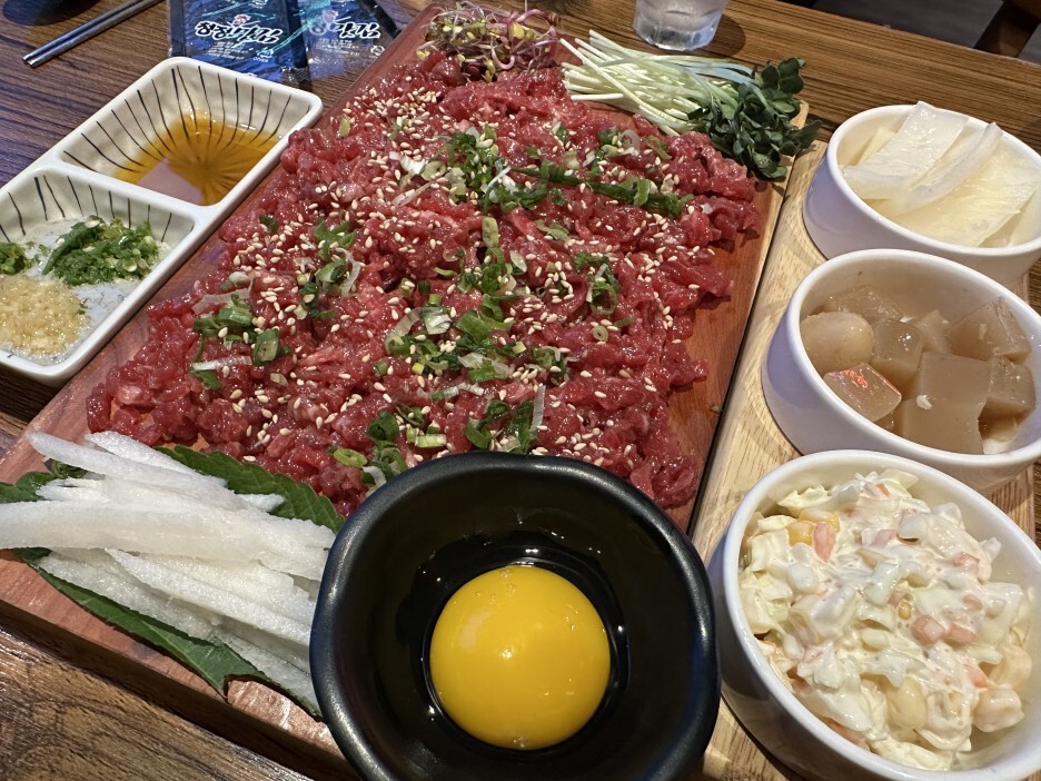 육회어때 응암점