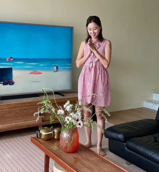 섬멋을 뽐내는 가니의 스트라이프 민소매 원피스 – 구매 바로가기 섬멋을 뽐내는 가니의 스트라이프 민소매 원피스 – 구매 바로가기