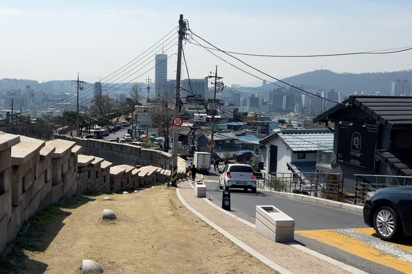 낙산공원-내려가는-길에서-바라본-이화동벽화마을